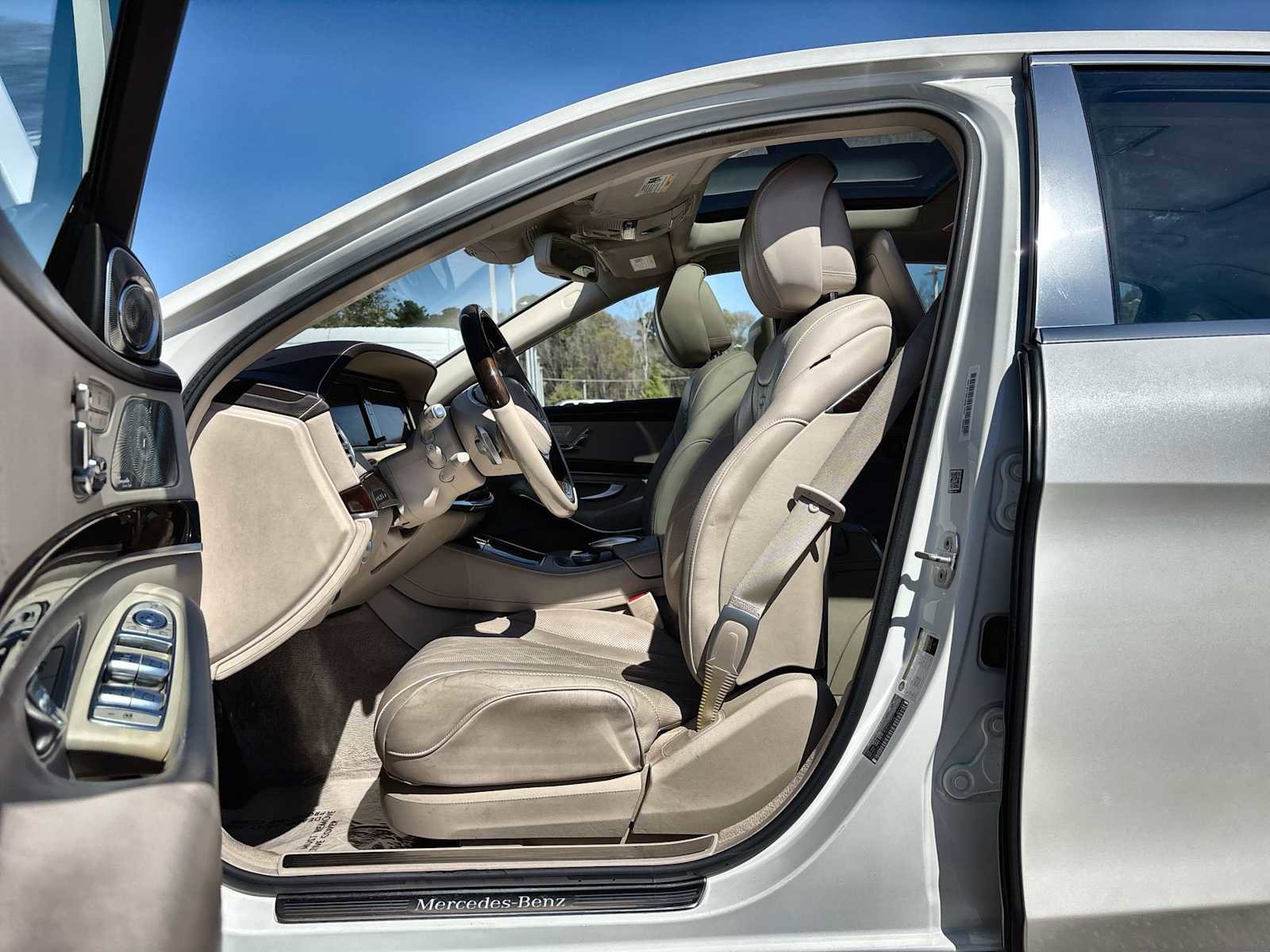 Used 2016 Mercedes-Benz Maybach S 600 image 2