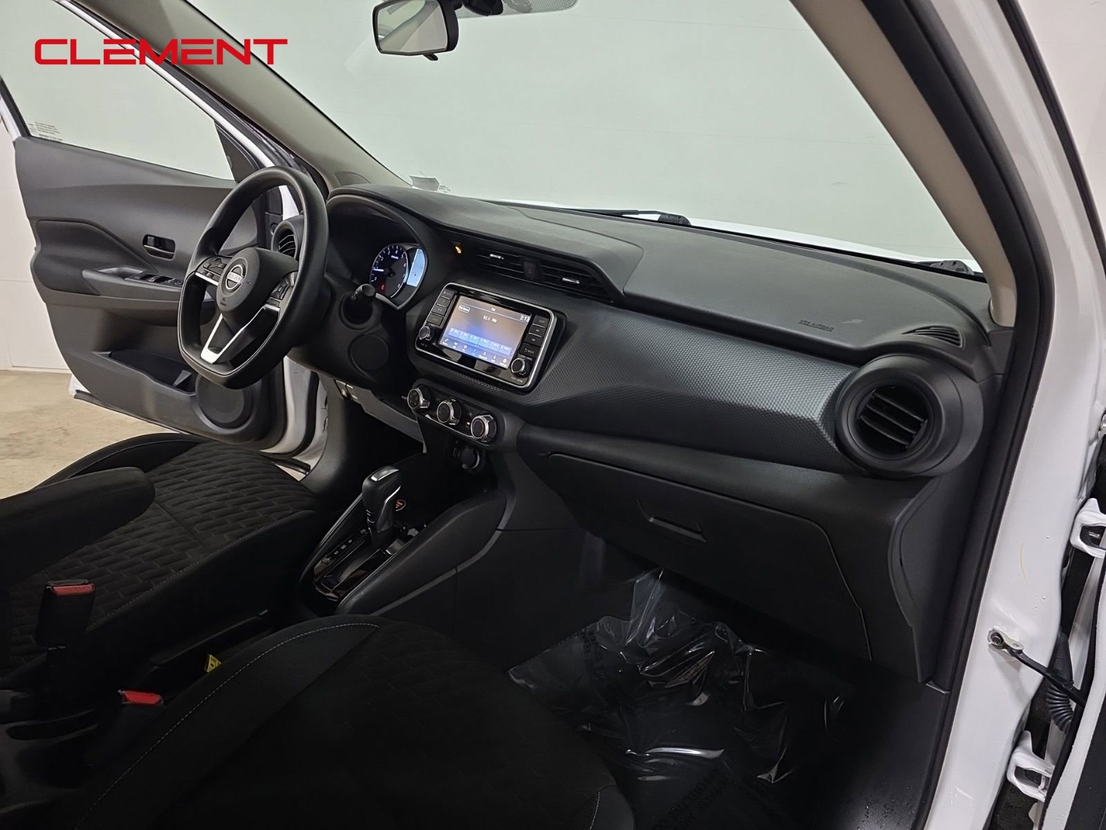 Used 2022 Nissan Kicks S image 29