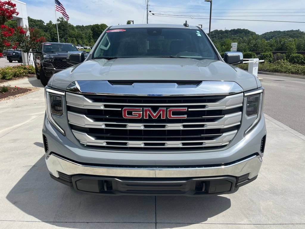 Used 2024 GMC Sierra 1500 SLE w/ X31 Off-Road Package AWD/4WD image 31