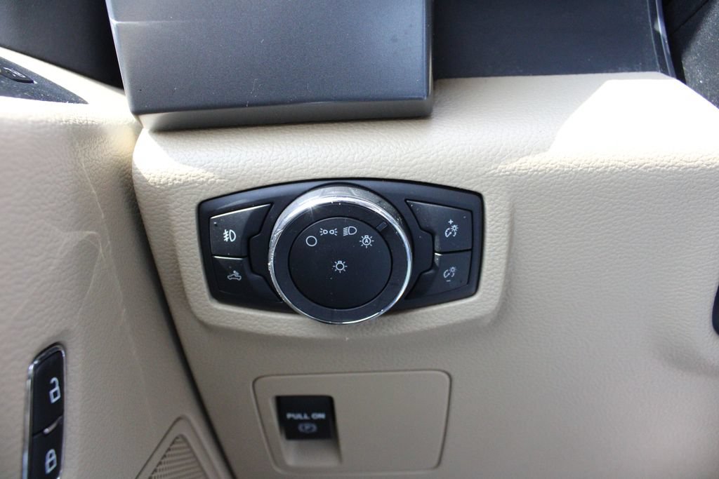 Used 2018 Ford F150 XLT AWD/4WD image 8