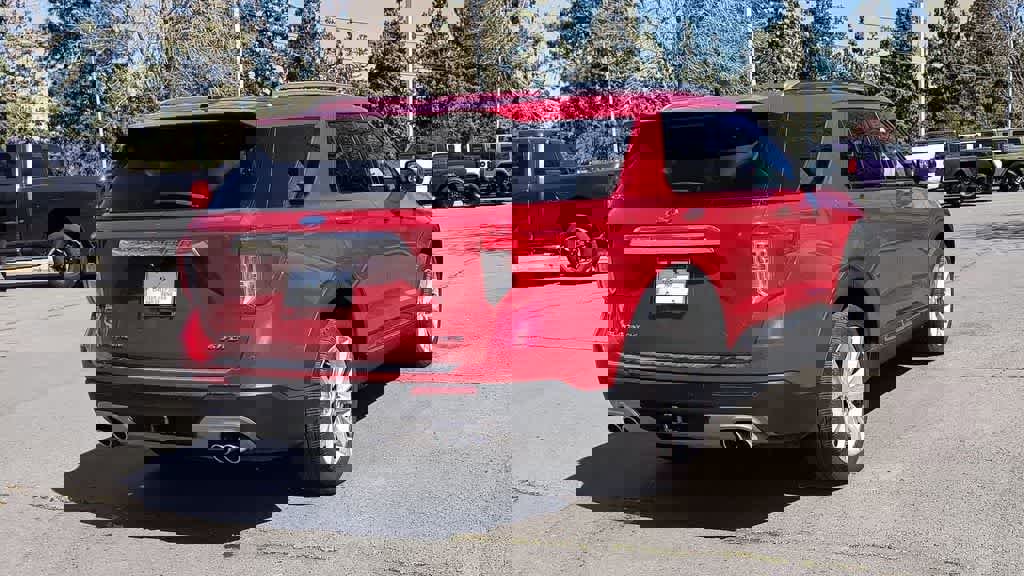 Used 2022 Ford Explorer Platinum w/ Equipment Group 601A image 8