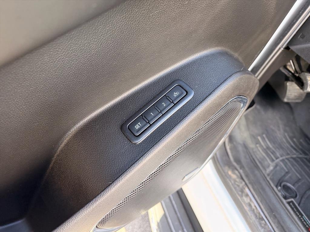 Used 2018 Chevrolet Tahoe Premier image 17