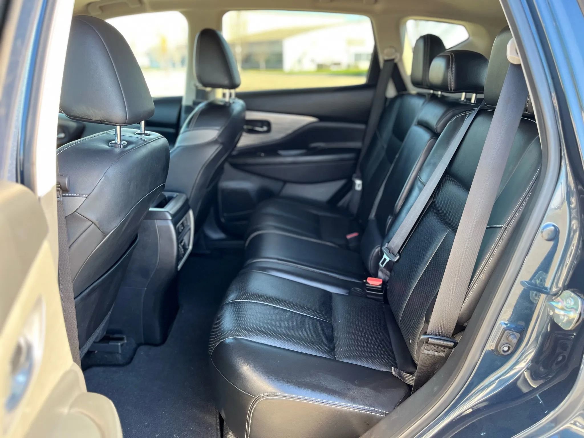 Used 2018 Nissan Murano SL w/ Moonroof Package image 12