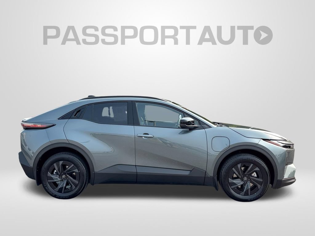 Used 2026 Toyota C-HR AWD/4WD image 8