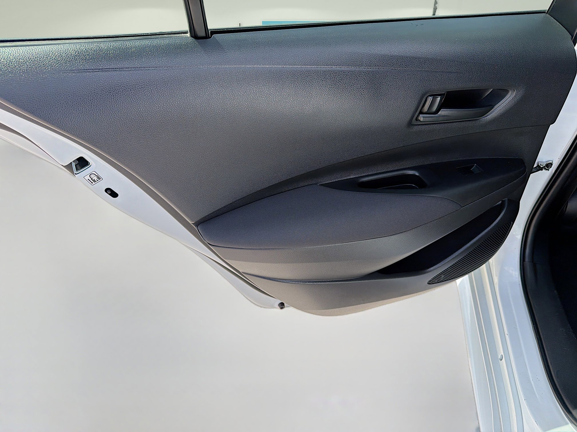 Used 2022 Toyota Corolla LE image 24