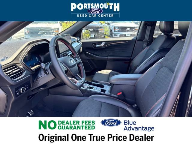Certified 2024 Ford Escape ST-Line Select w/ Tech Pack #2 image 4
