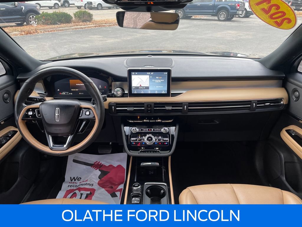 Used 2021 Lincoln Corsair Reserve w/ Elements Package image 12