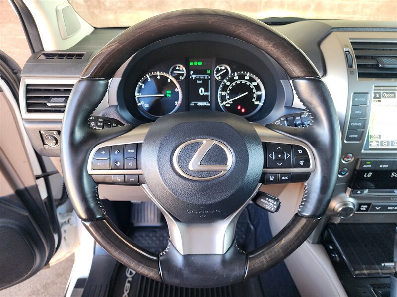 Used 2021 Lexus GX 460 Premium w/ Premium Package AWD/4WD image 31