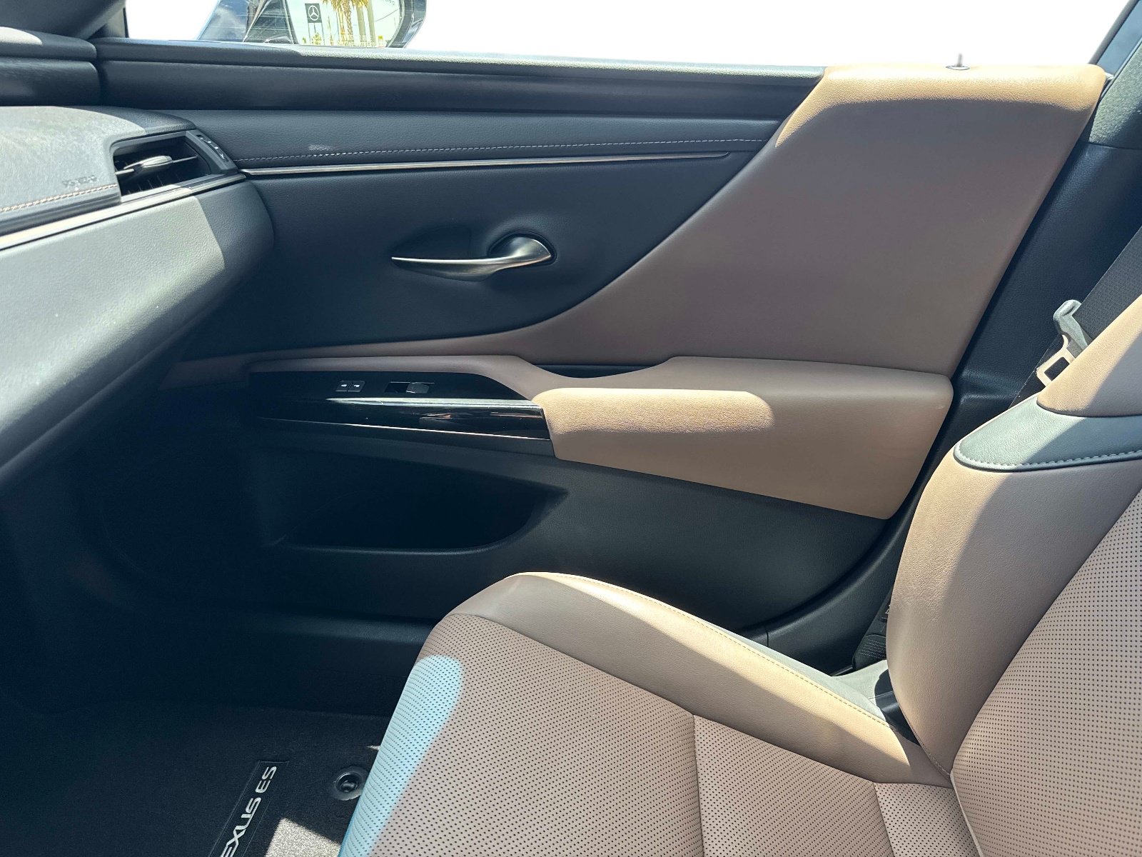 Used 2022 Lexus ES 350 w/ Premium Package FWD image 21