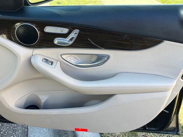 Used 2019 Mercedes-Benz C 300 Sedan image 18