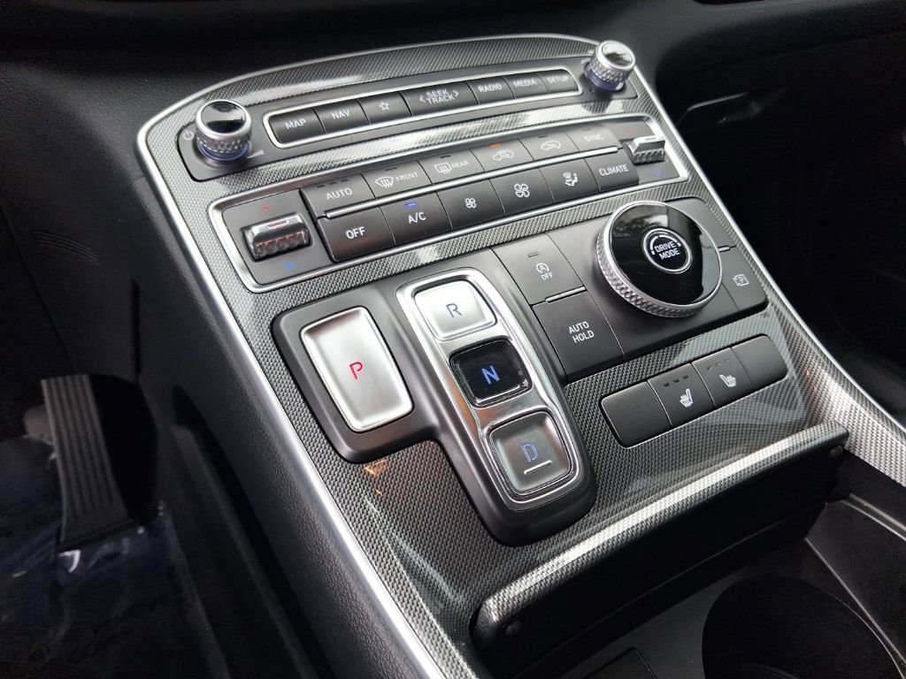 Used 2023 Hyundai Santa Fe SEL image 21