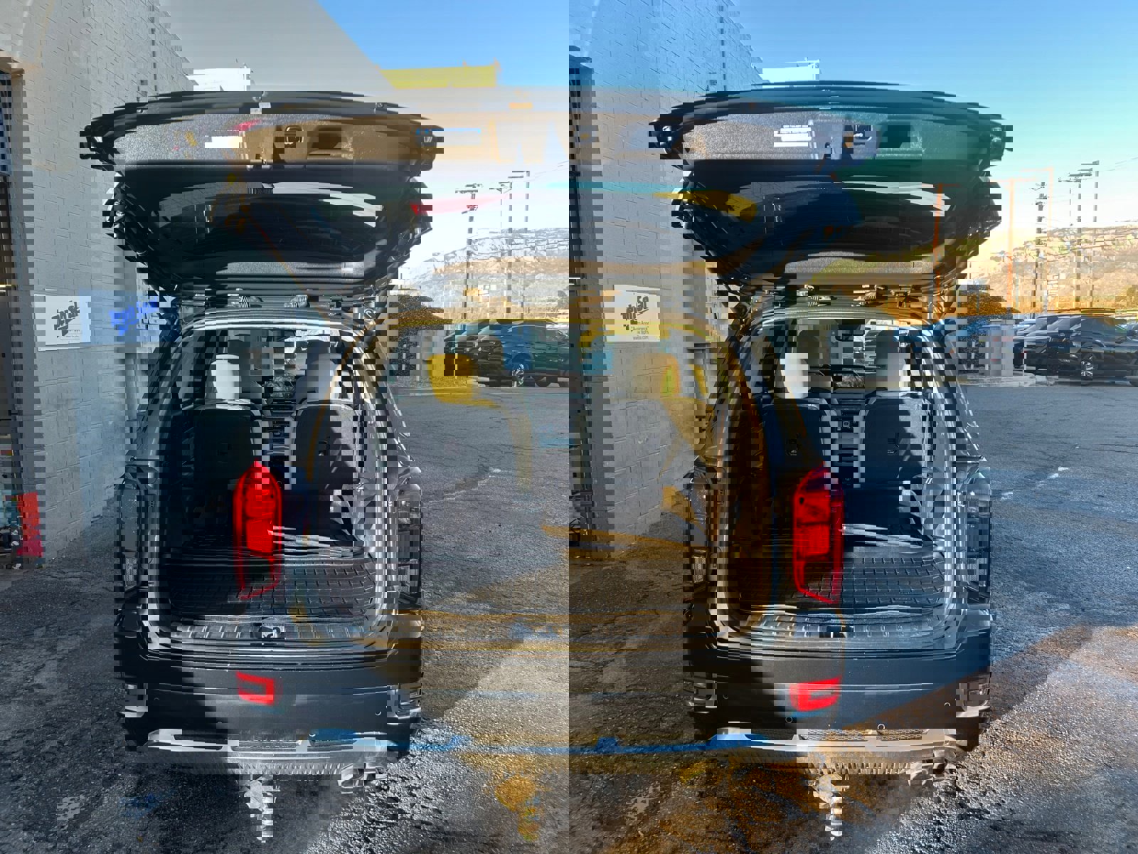 Used 2021 Hyundai Palisade Calligraphy w/ Cargo Package image 32