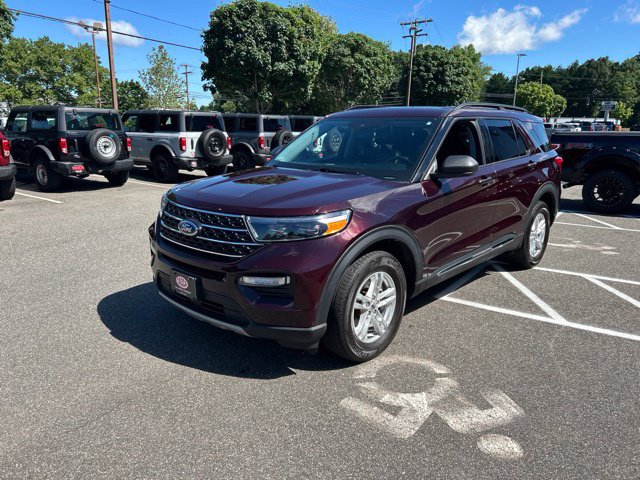 Used 2023 Ford Explorer XLT w/ Equipment Group 202A AWD/4WD image 3