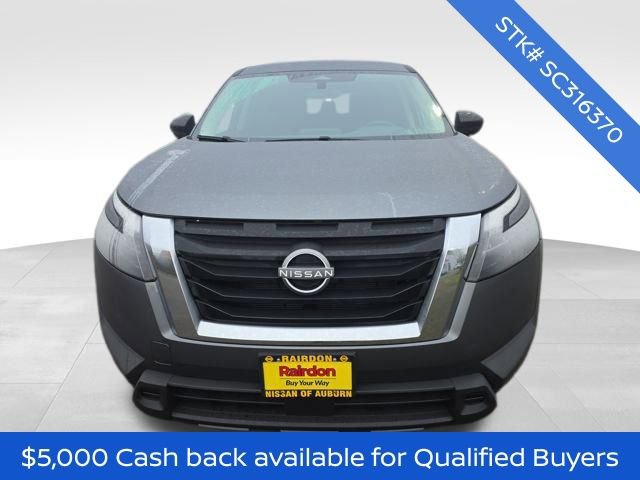 New 2025 Nissan Pathfinder S image 2