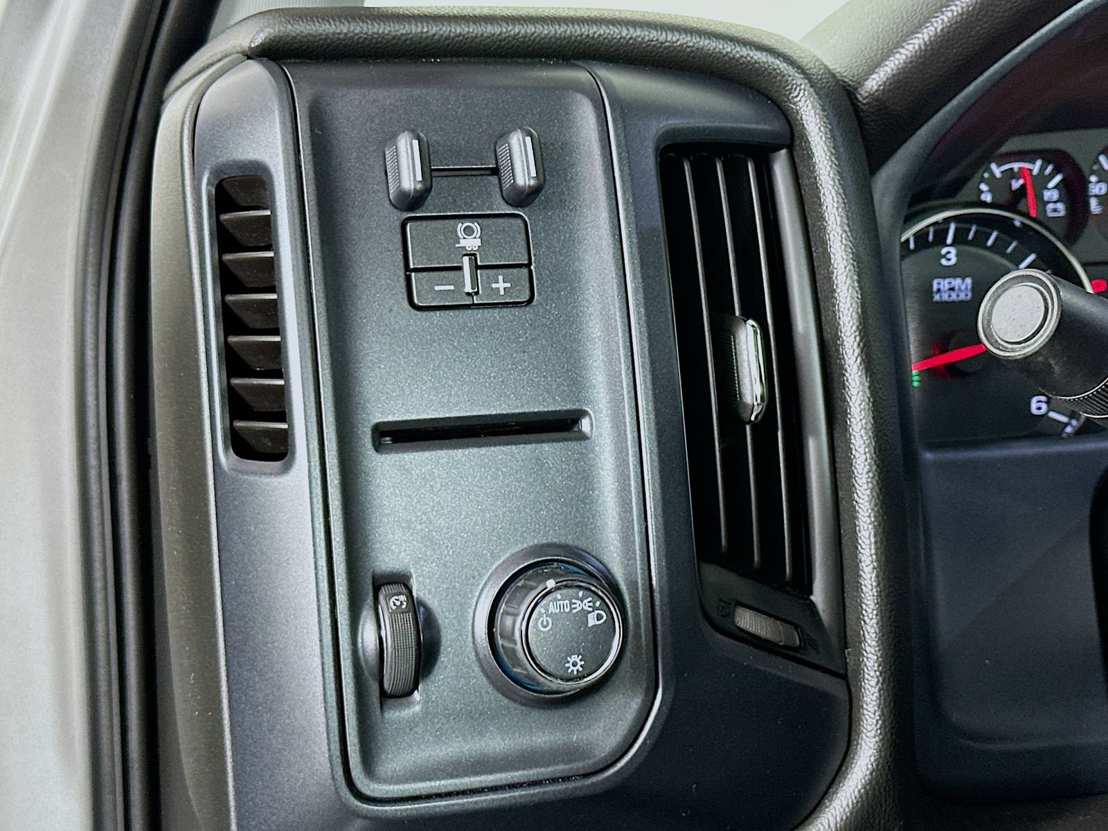 Used 2018 Chevrolet Silverado 3500 W/T RWD image 11