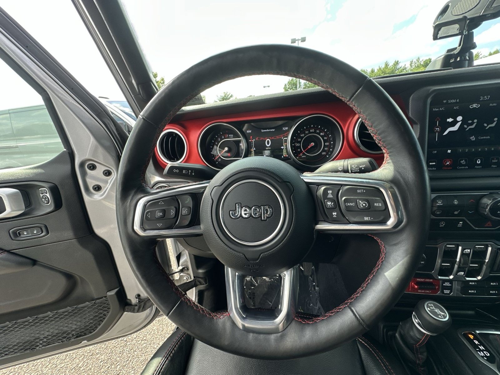 Used 2020 Jeep Gladiator Rubicon AWD/4WD image 17