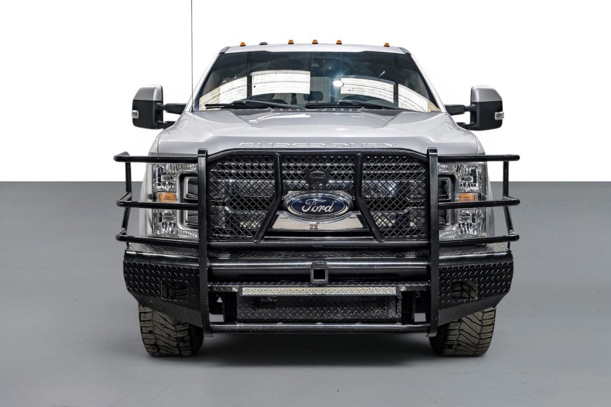 Used 2018 Ford F350 Lariat w/ Lariat Ultimate Package AWD/4WD image 3