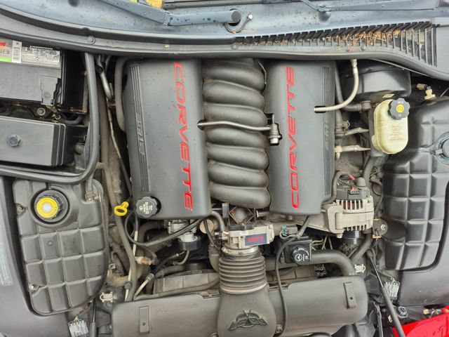 Used 2004 Chevrolet Corvette Coupe RWD image 20