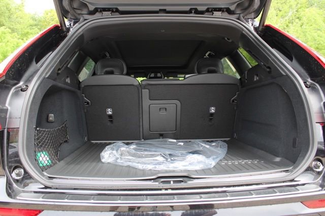 New 2026 Volvo XC60 B5 Ultra w/ Protection Package Premier AWD/4WD image 16