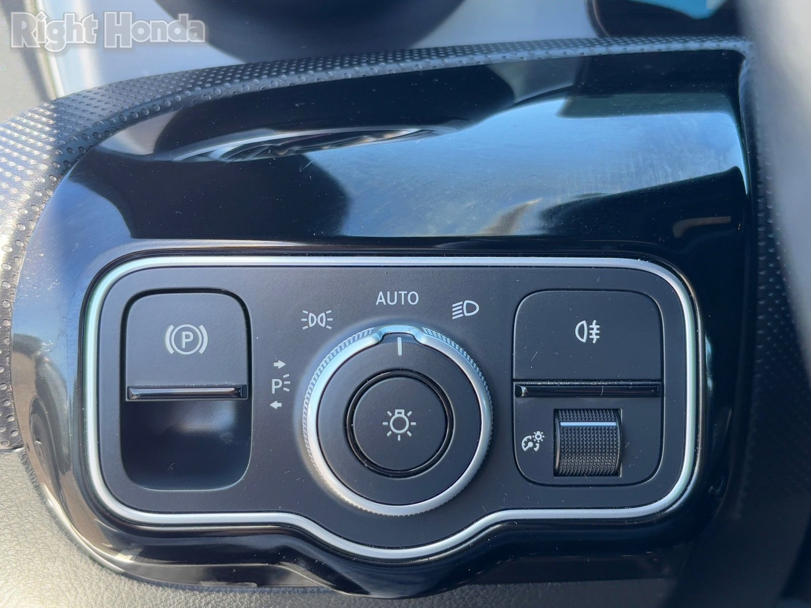 Used 2025 Mercedes-Benz CLA 250 4MATIC image 28