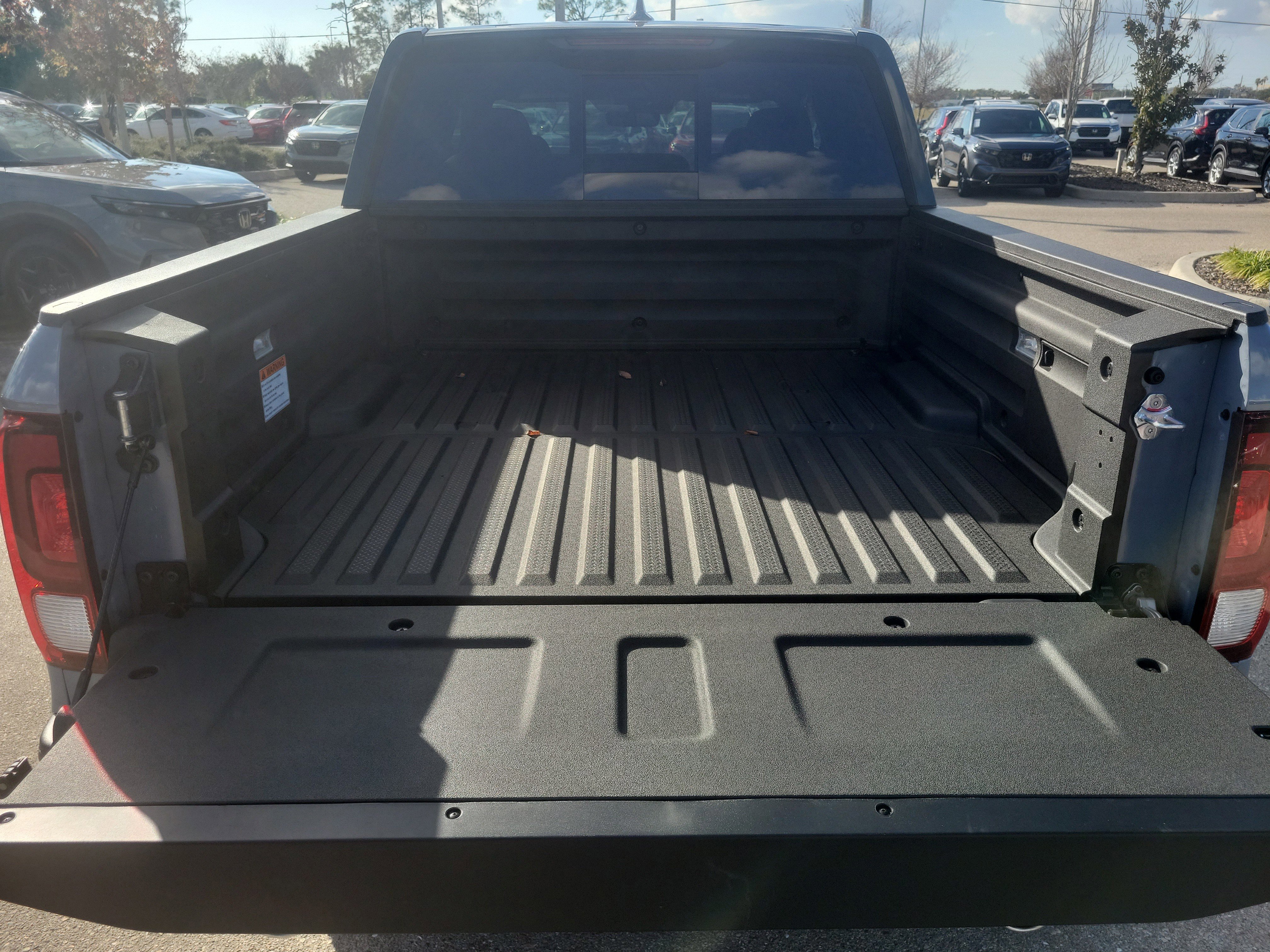 New 2026 Honda Ridgeline Black Edition image 11