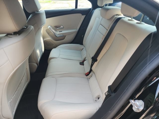 Used 2022 Mercedes-Benz CLA 250 image 30