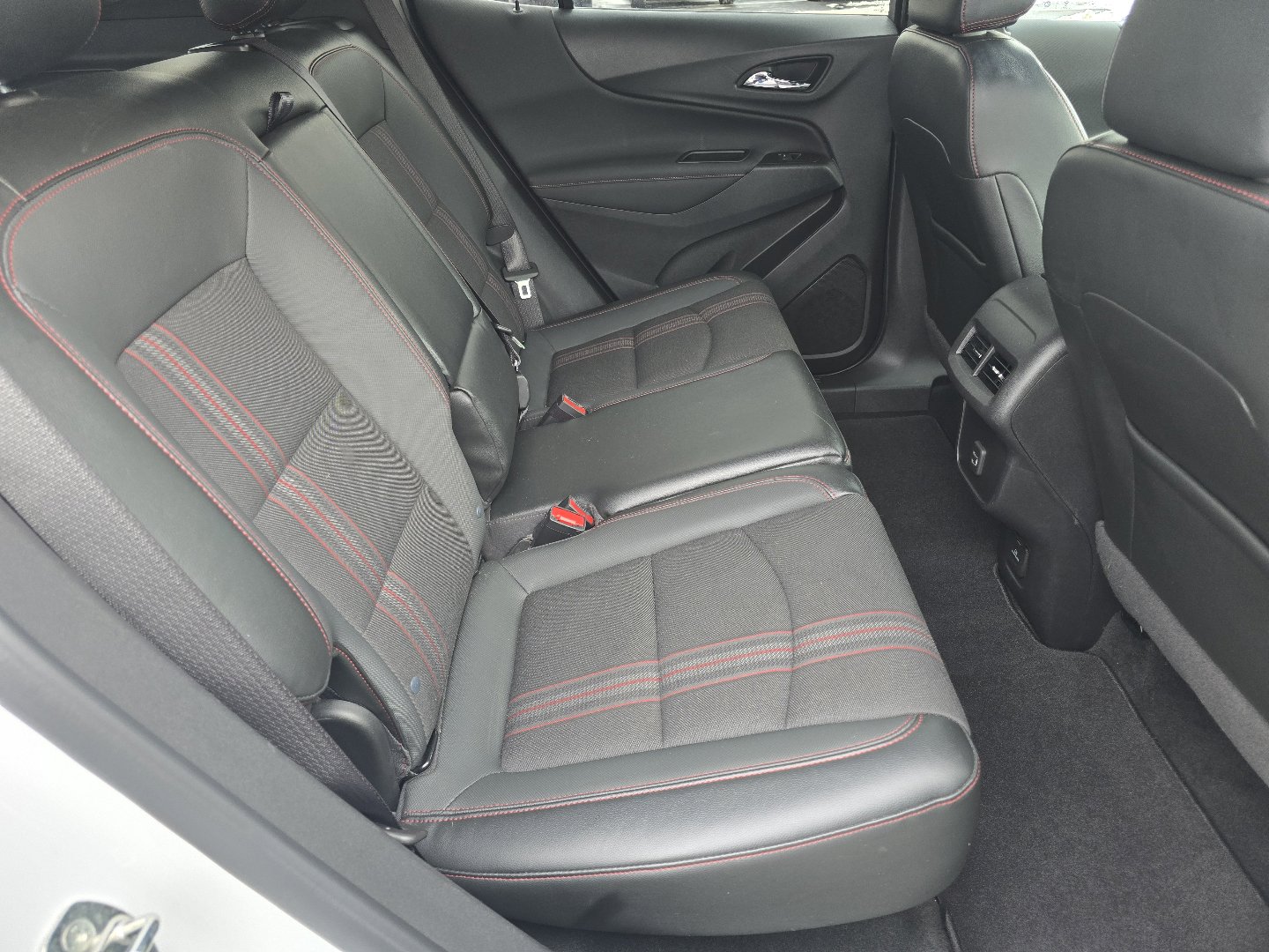 Certified 2022 Chevrolet Equinox RS w/ Infotainment Package image 25