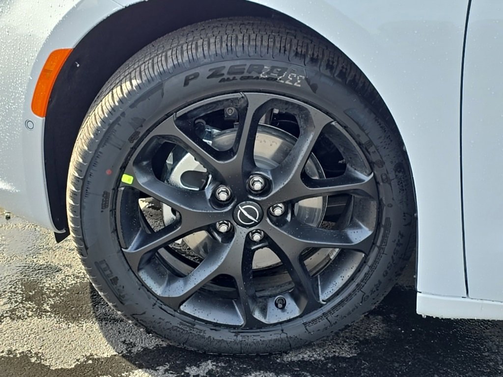 New 2026 Chrysler Pacifica Limited w/ S Appearance Package image 63