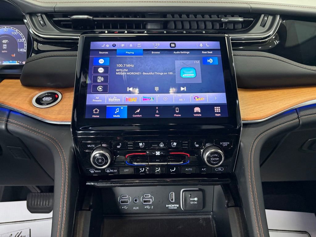 Used 2024 Jeep Grand Cherokee L Summit AWD/4WD image 15