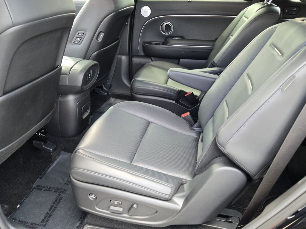 Used 2026 Hyundai Palisade Calligraphy image 11