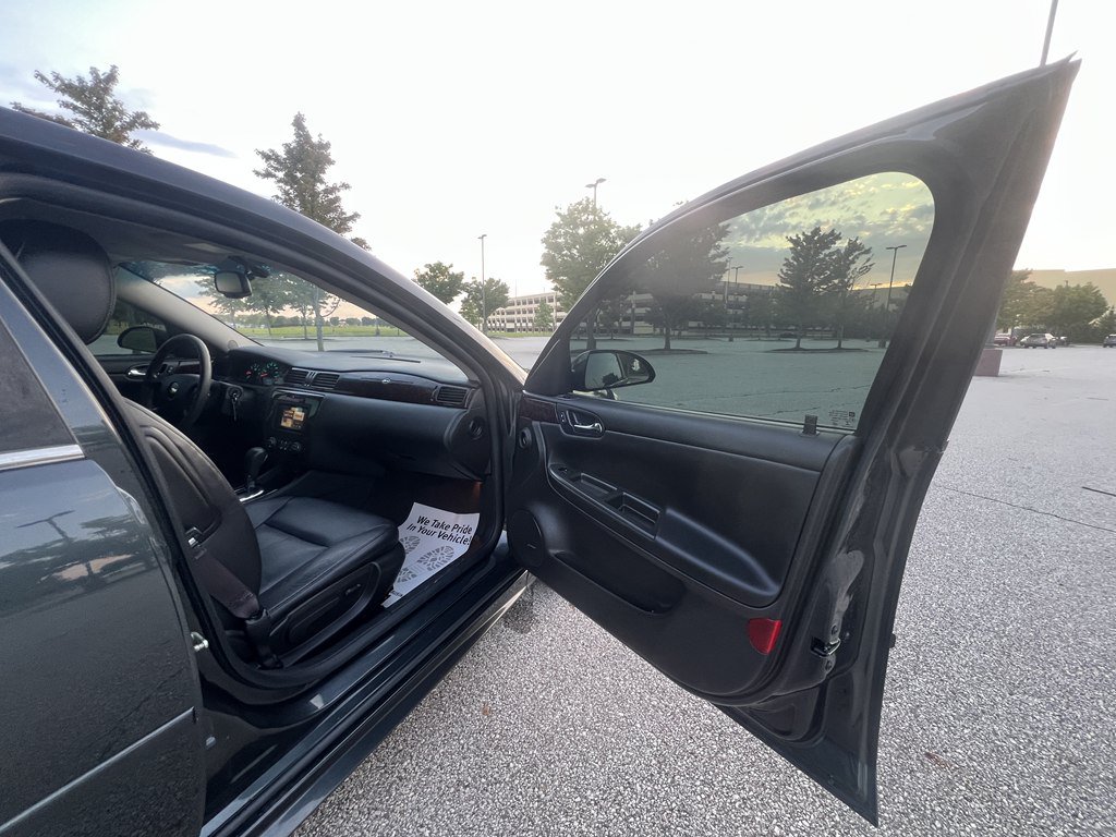 Used 2016 Chevrolet Impala LTZ FWD image 10