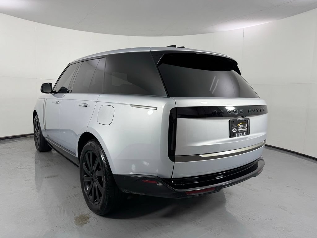 Used 2025 Land Rover Range Rover SE AWD/4WD image 8