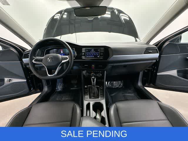 Used 2024 Volkswagen Jetta SE FWD image 20
