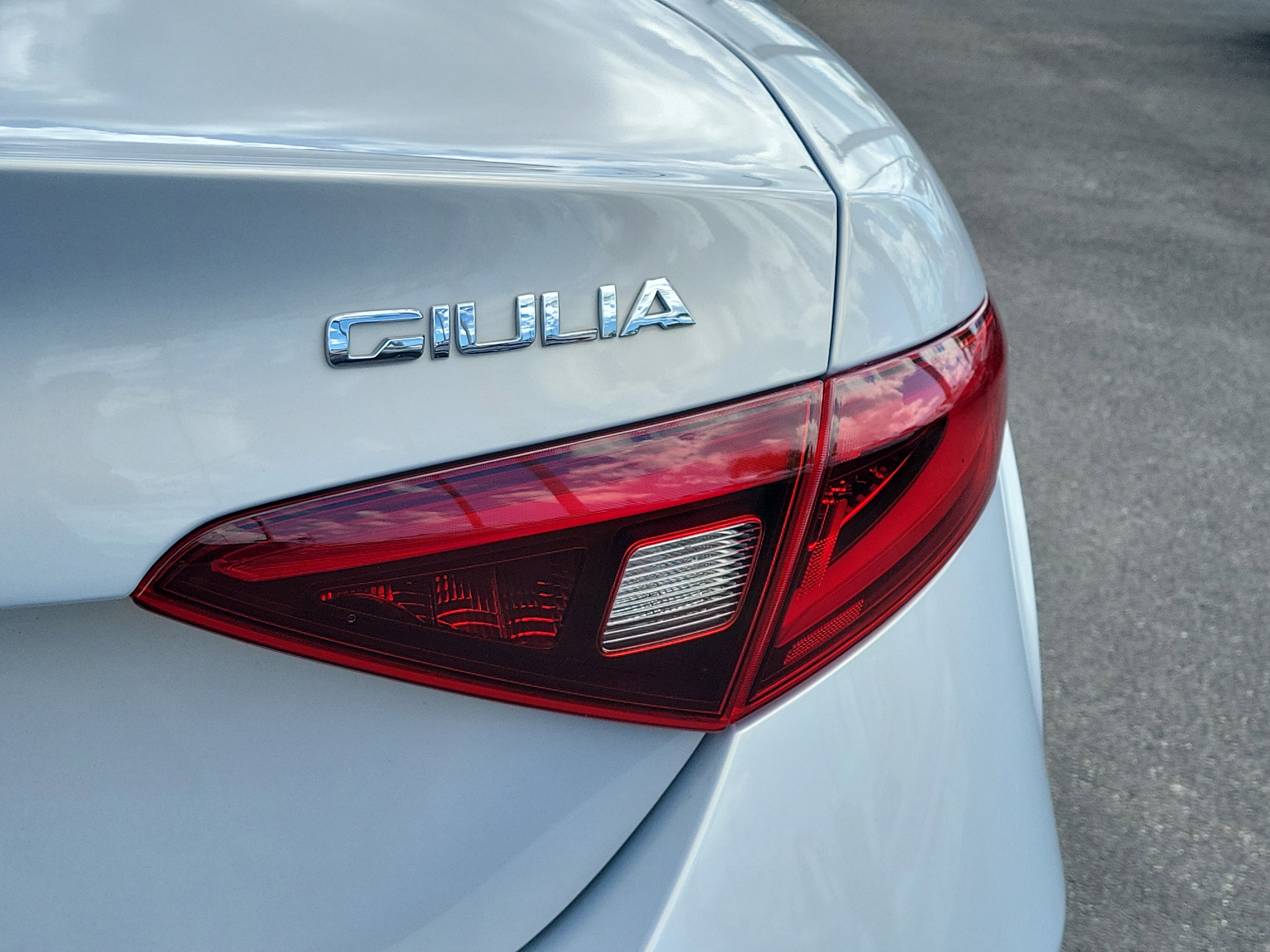 Used 2020 Alfa Romeo Giulia Ti w/ Active Blind Spot Package image 11