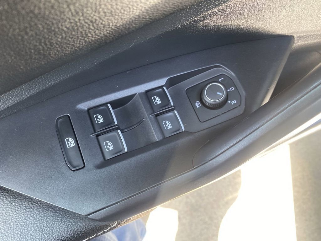 Used 2023 Volkswagen Jetta SE FWD image 13