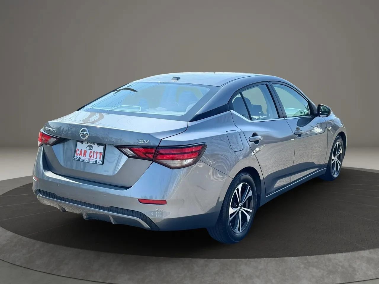 Used 2021 Nissan Sentra SV image 6