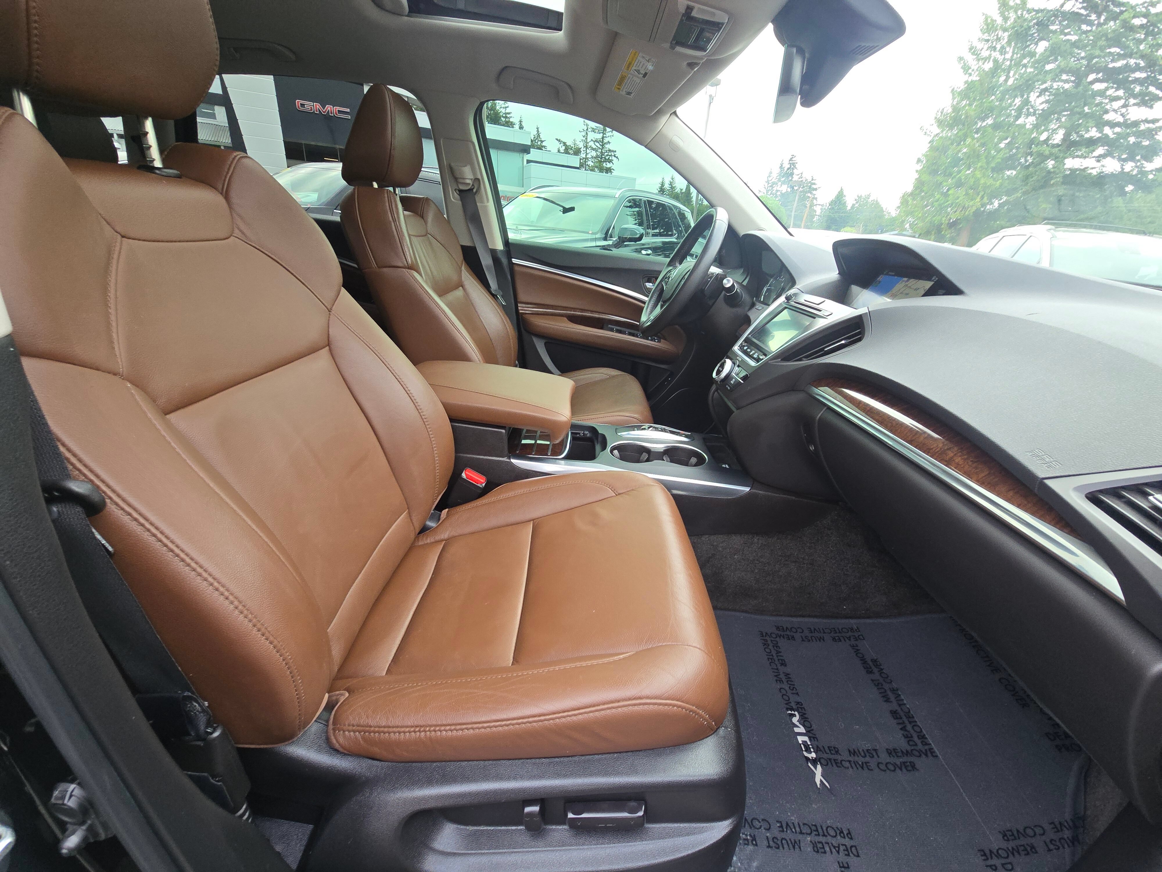 Used 2017 Acura MDX w/ Technology Package AWD/4WD image 11