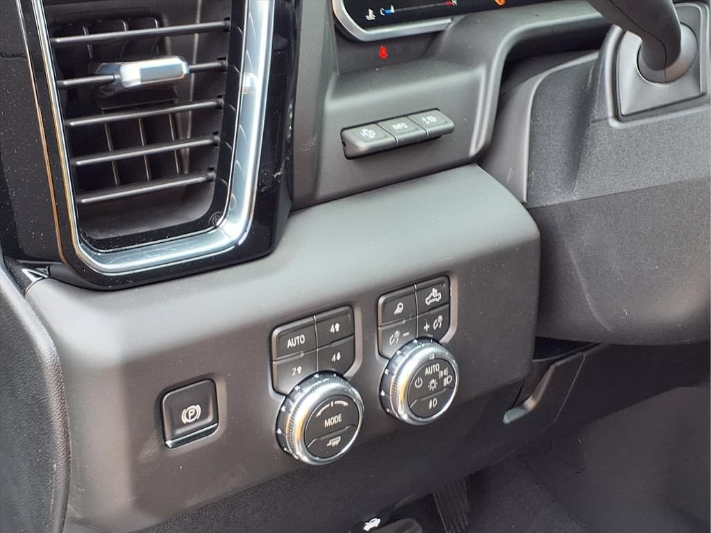 New 2026 GMC Sierra 2500 Denali w/ Denali Reserve Package AWD/4WD image 13