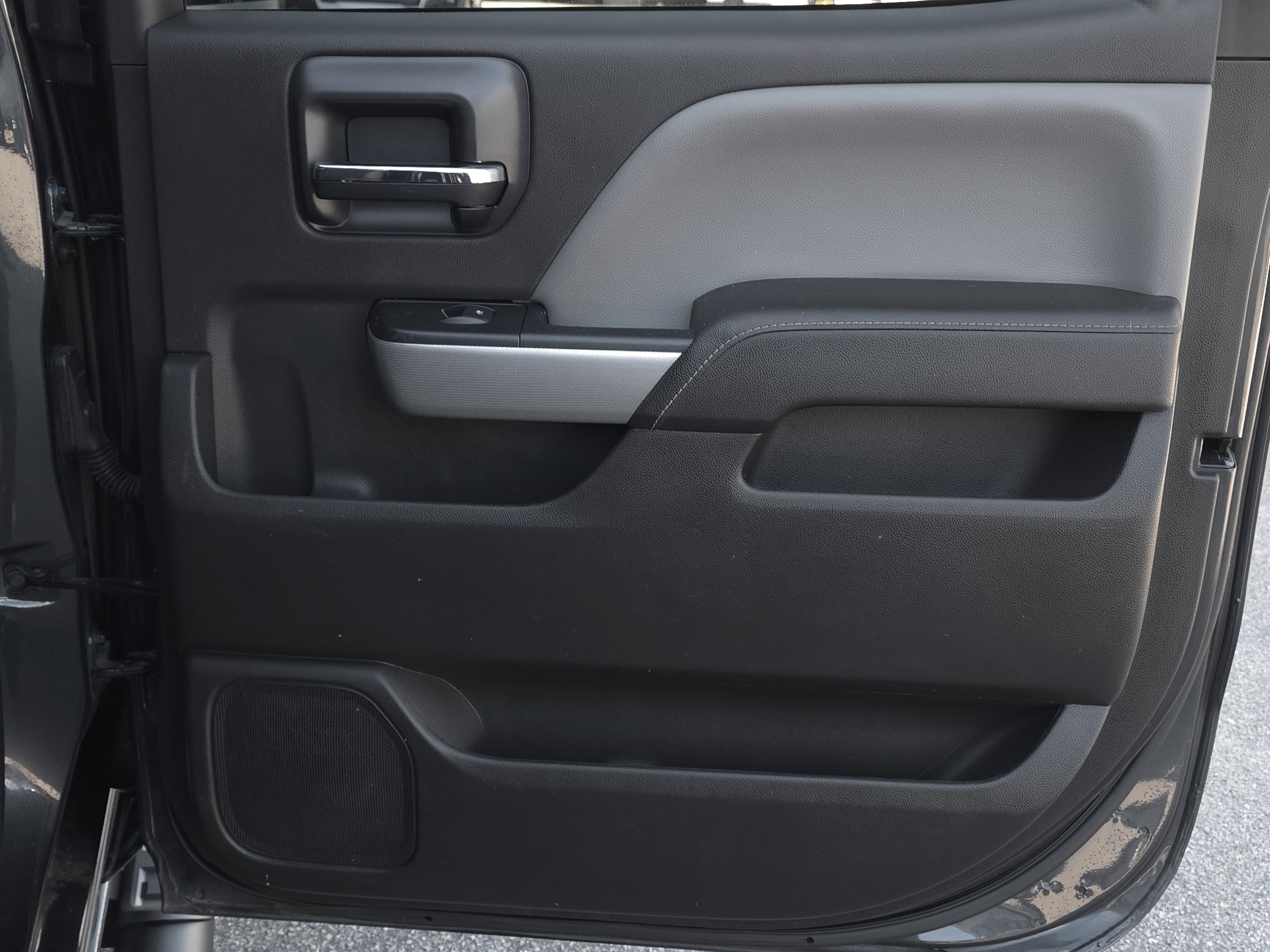 Used 2018 Chevrolet Silverado 1500 LTZ Z71 w/ LTZ Plus Package image 39