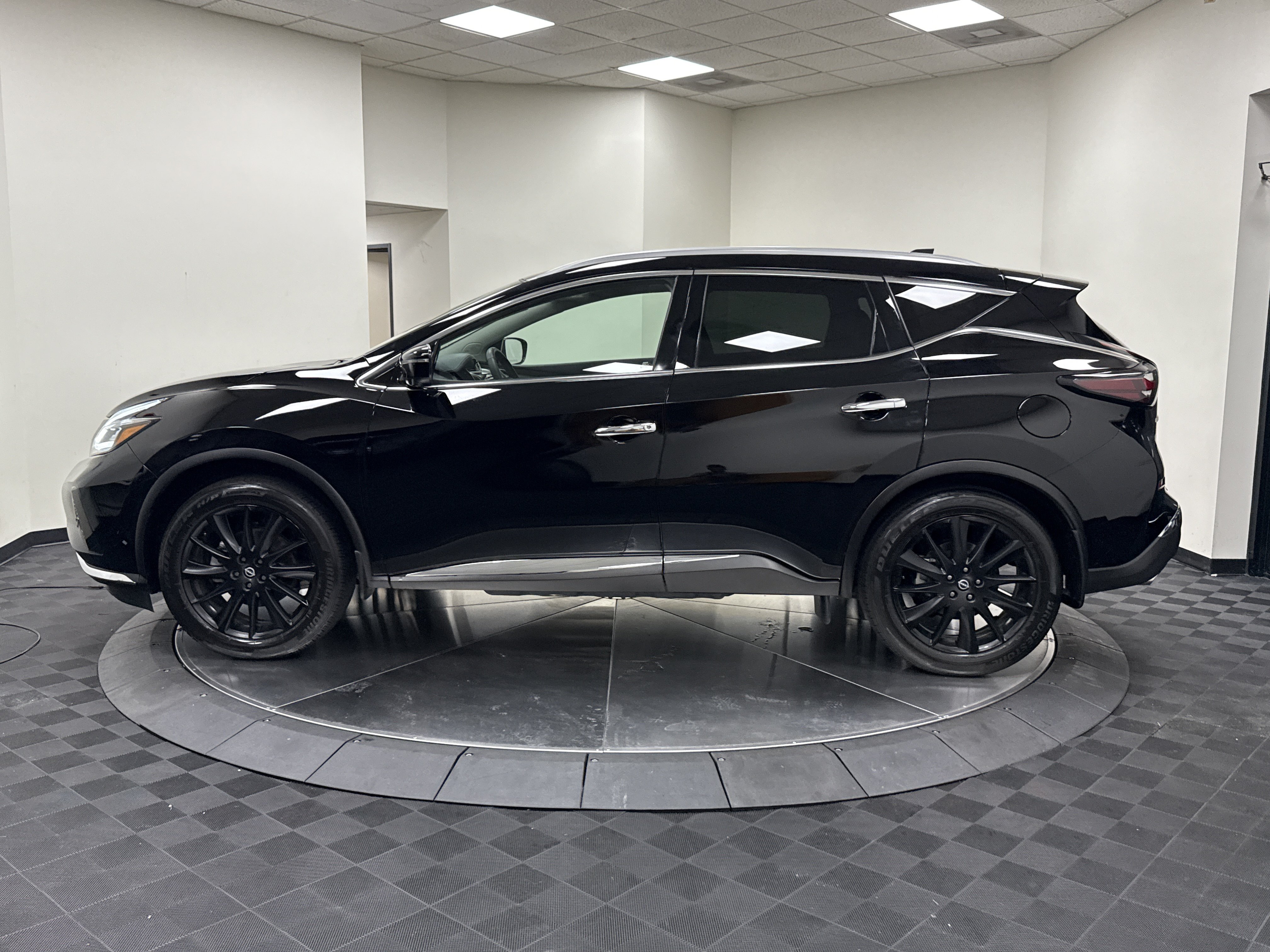 Used 2024 Nissan Murano Platinum w/ Cargo Package FWD image 4