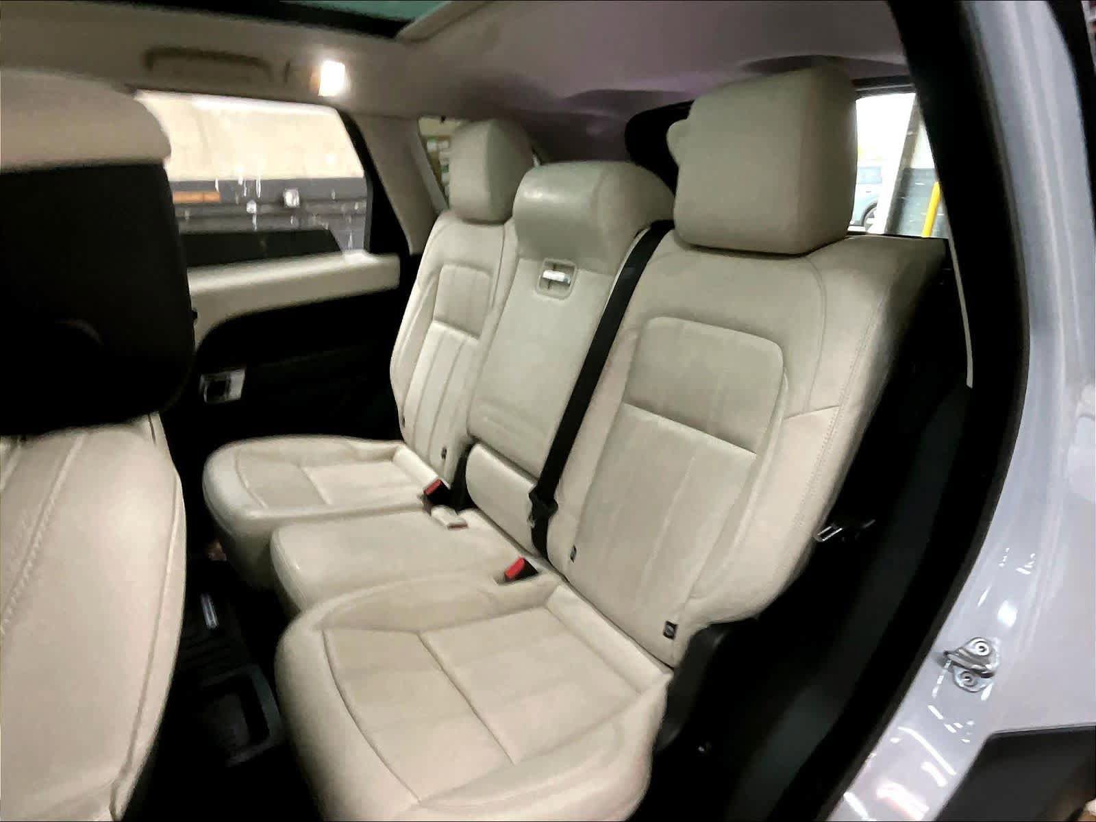Used 2019 Land Rover Range Rover Sport HSE AWD/4WD image 28