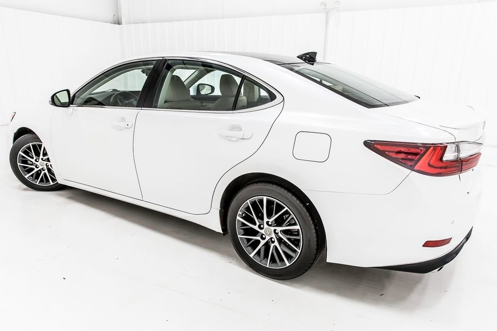 Used 2017 Lexus ES 350 FWD image 4