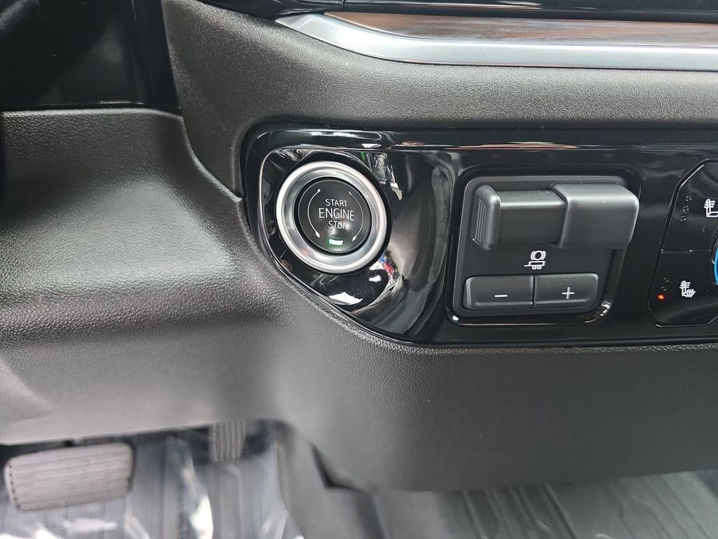 Certified 2025 GMC Sierra 3500 SLT w/ X31 Off-Road Package image 19