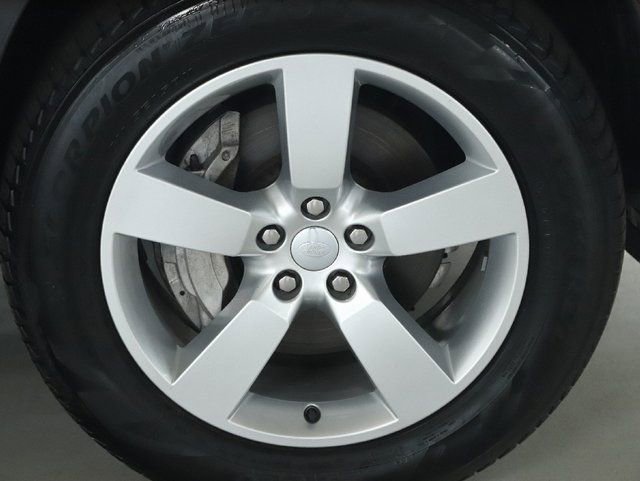 Used 2024 Land Rover Defender 130 S AWD/4WD image 10