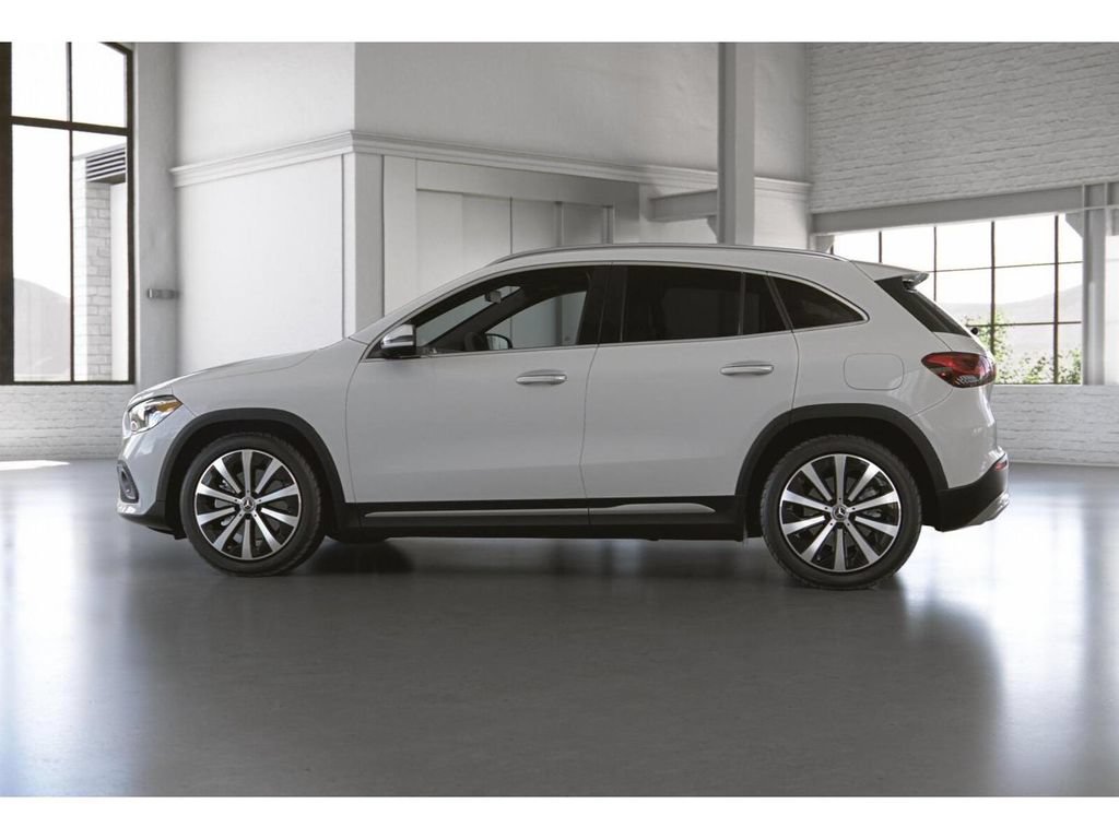 Certified 2022 Mercedes-Benz GLA 250 4MATIC image 34