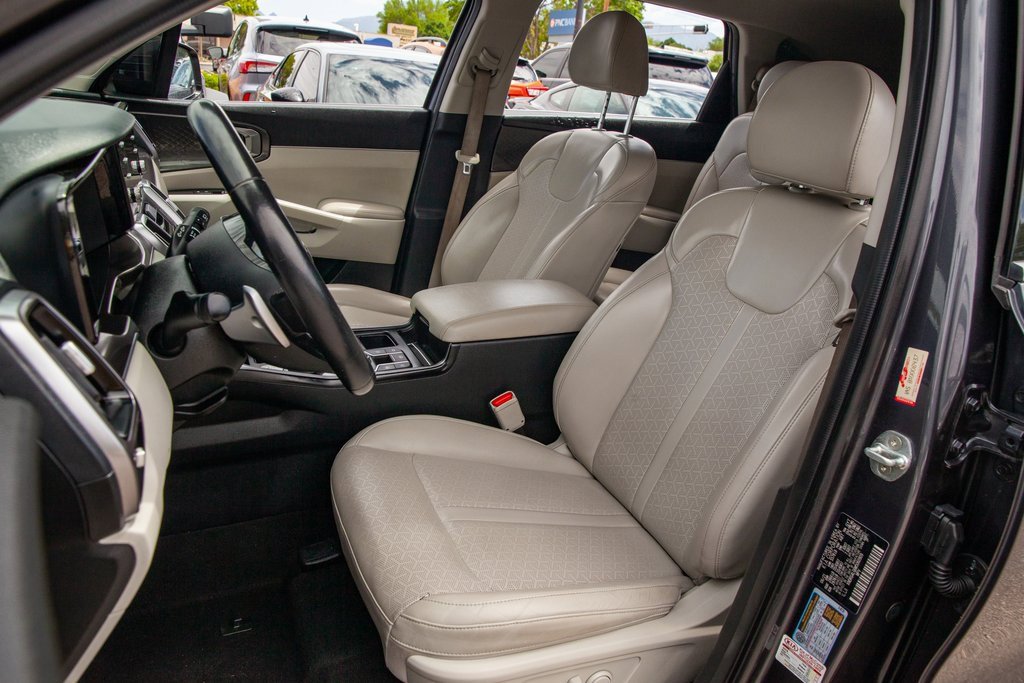 Used 2021 Kia Sorento S image 14