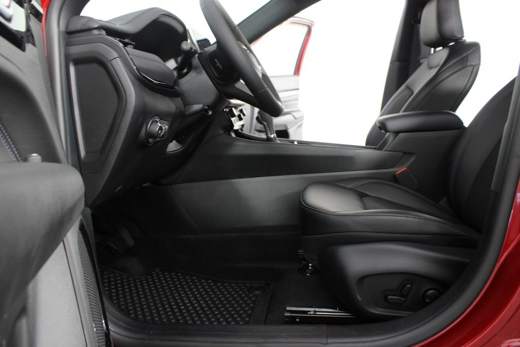 New 2026 Jeep Compass Latitude AWD/4WD image 15