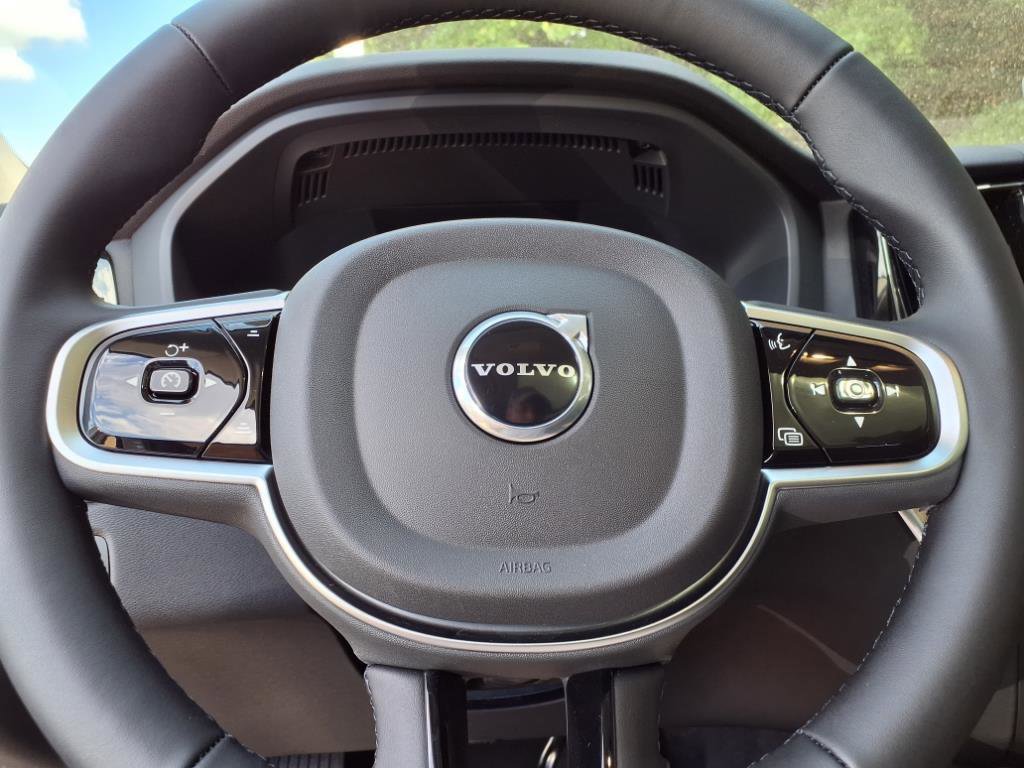 New 2026 Volvo XC60 B5 Plus w/ Protection Package Premier image 23