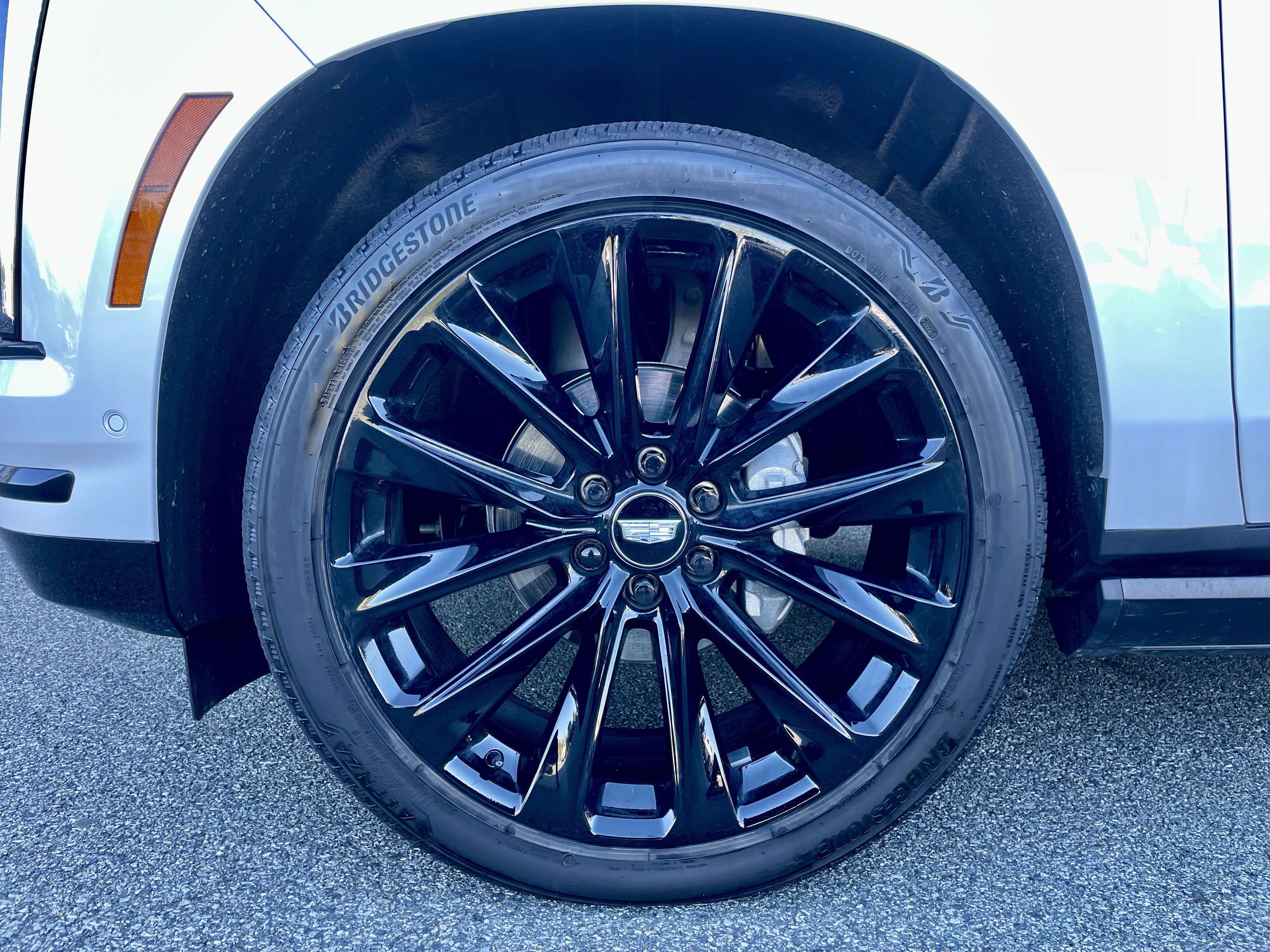 Used 2025 Cadillac Escalade Sport Platinum w/ LPO, ONYX Package image 9