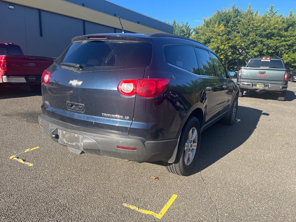 Used 2011 Chevrolet Traverse LT w/ Personal Connectivity Package FWD image 7
